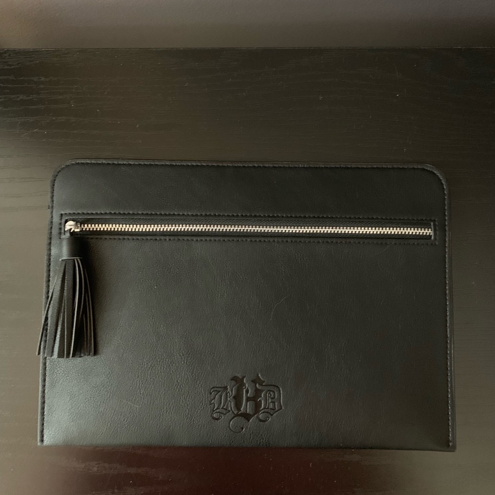 Kat Von D clutch